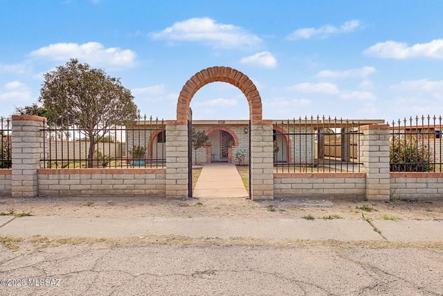 1820 E Alaska Street, Tucson, AZ 85706
