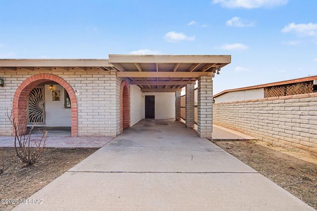 1820 E Alaska Street, Tucson, AZ 85706