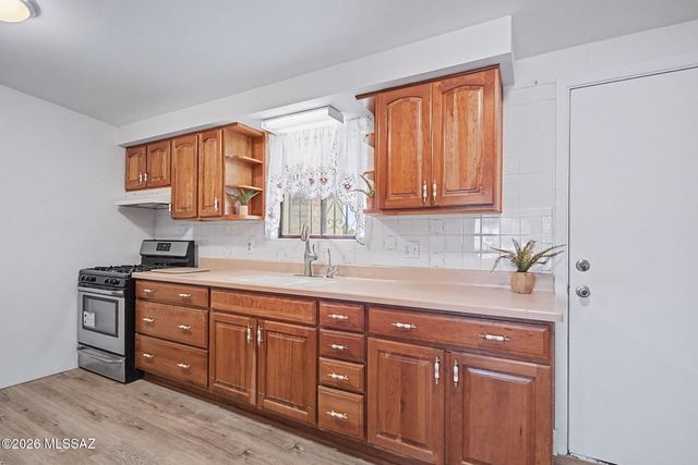 1820 E Alaska Street, Tucson, AZ 85706