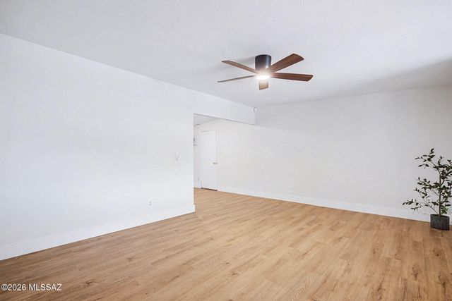 1820 E Alaska Street, Tucson, AZ 85706