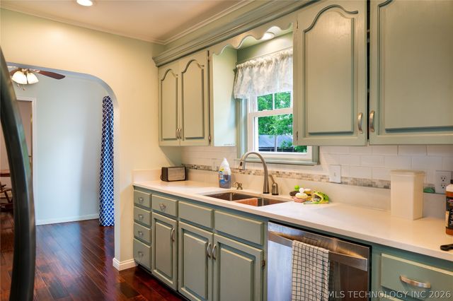 17809 E 114th Street N, Owasso, OK 74055