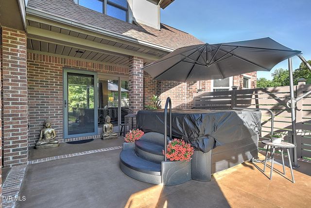 420 Fairway Estates Drive, Blountville, TN 37617