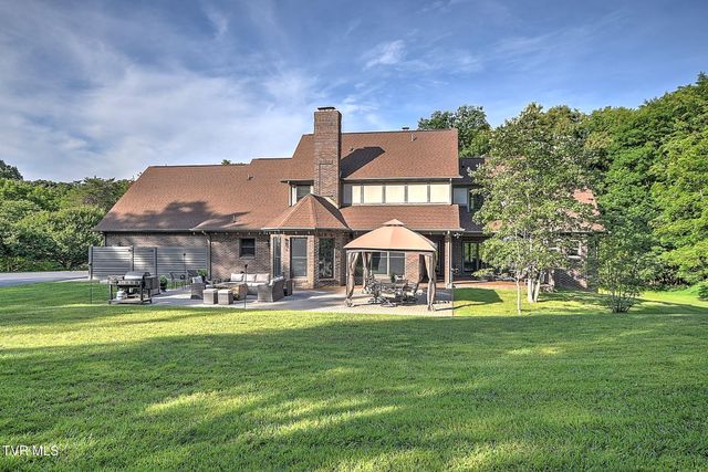 420 Fairway Estates Drive, Blountville, TN 37617