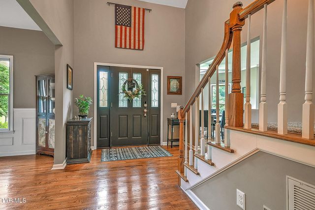 420 Fairway Estates Drive, Blountville, TN 37617