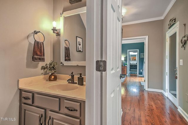 420 Fairway Estates Drive, Blountville, TN 37617