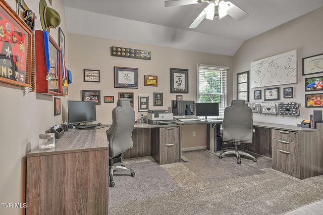 420 Fairway Estates Drive, Blountville, TN 37617