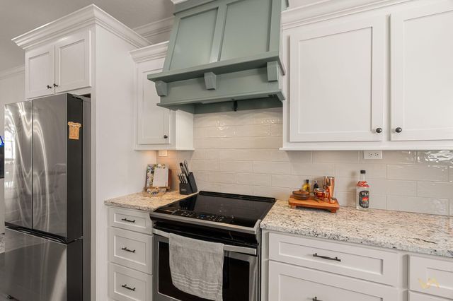 65 W Cadbury Ln., Hattiesburg, MS 39402