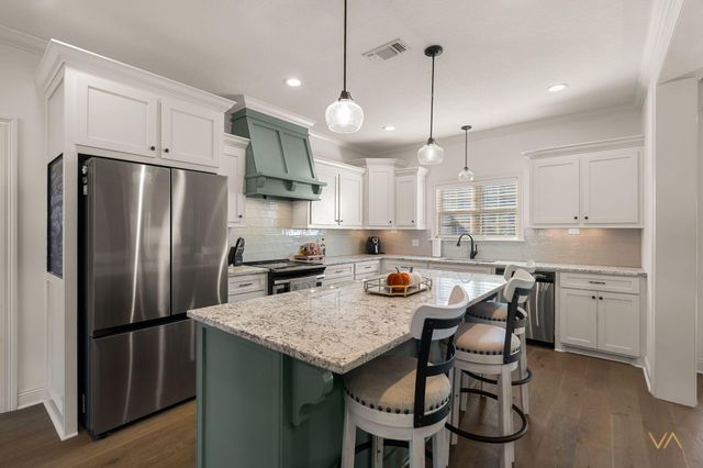 65 W Cadbury Ln., Hattiesburg, MS 39402