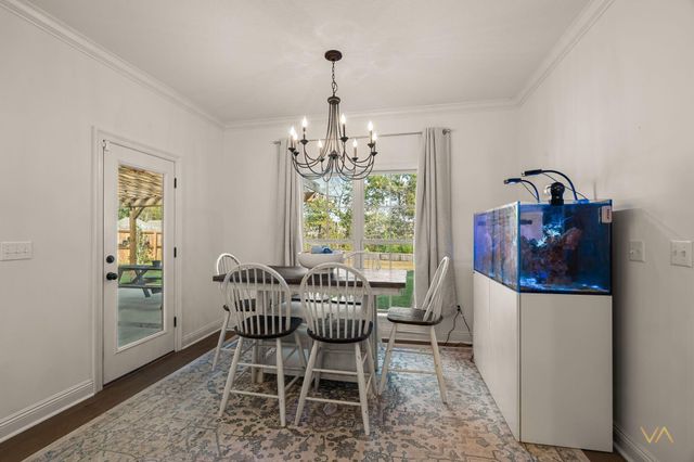 65 W Cadbury Ln., Hattiesburg, MS 39402