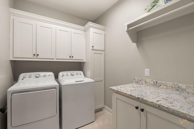 65 W Cadbury Ln., Hattiesburg, MS 39402