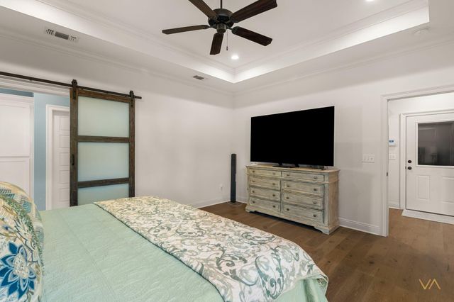 65 W Cadbury Ln., Hattiesburg, MS 39402