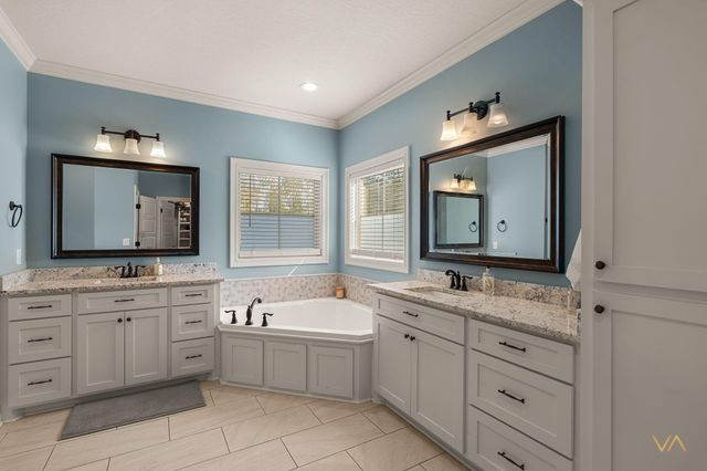 65 W Cadbury Ln., Hattiesburg, MS 39402