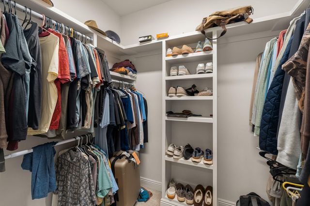 65 W Cadbury Ln., Hattiesburg, MS 39402