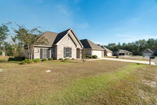 65 W Cadbury Ln., Hattiesburg, MS 39402