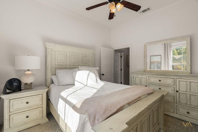 65 W Cadbury Ln., Hattiesburg, MS 39402