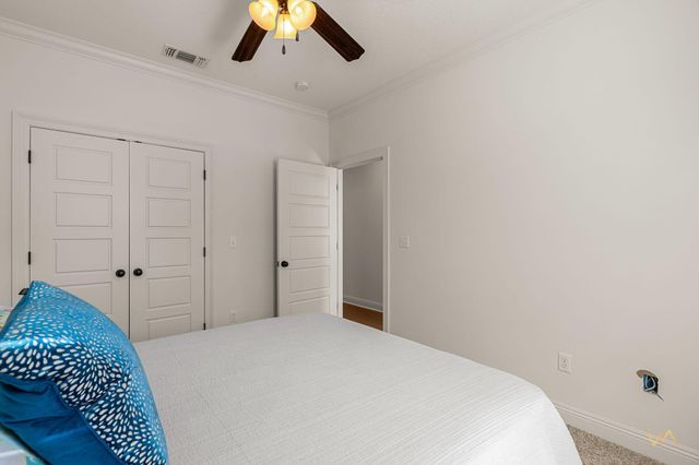 65 W Cadbury Ln., Hattiesburg, MS 39402