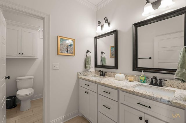 65 W Cadbury Ln., Hattiesburg, MS 39402