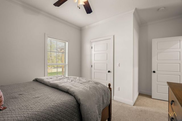 65 W Cadbury Ln., Hattiesburg, MS 39402