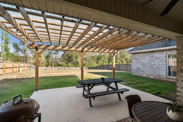 65 W Cadbury Ln., Hattiesburg, MS 39402