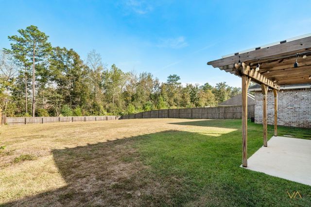 65 W Cadbury Ln., Hattiesburg, MS 39402