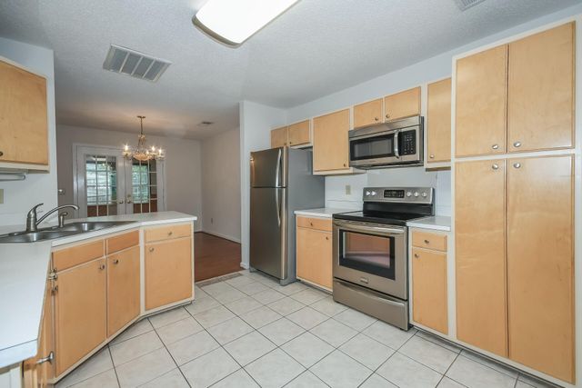2054 Willowdale Court, Mount Pleasant, SC 29466