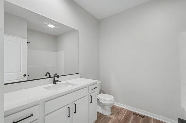 2732 Fleur Drive, Des Moines, IA 50321