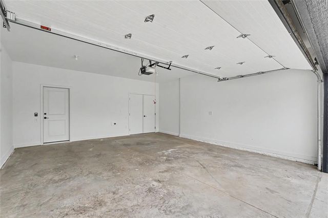 2732 Fleur Drive, Des Moines, IA 50321
