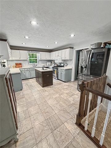 16564 Crowder Lane, Lead Hill, AR 72644