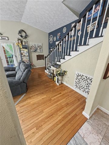 16564 Crowder Lane, Lead Hill, AR 72644