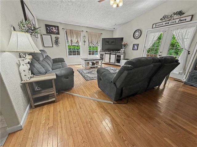 16564 Crowder Lane, Lead Hill, AR 72644