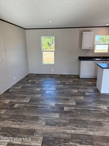 2227 Twisted Hickory Road, Elizabethtown, NC 28337