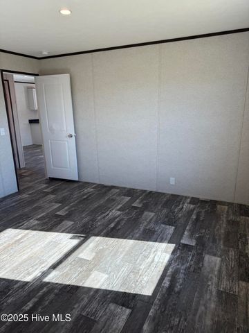 2227 Twisted Hickory Road, Elizabethtown, NC 28337