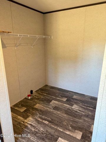 2227 Twisted Hickory Road, Elizabethtown, NC 28337