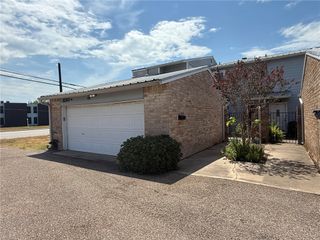 830 Cliff Dr 18, Portland, TX 78374