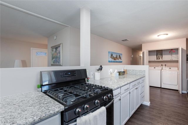 5077 Ridge Drive, Las Vegas, NV 89103