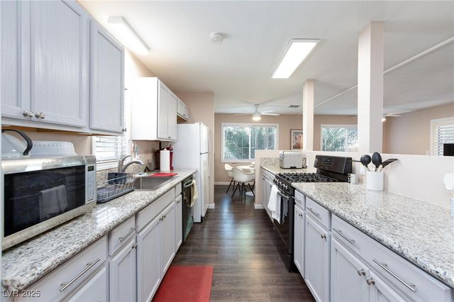 5077 Ridge Drive, Las Vegas, NV 89103