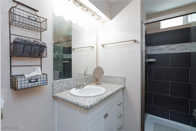 5077 Ridge Drive, Las Vegas, NV 89103