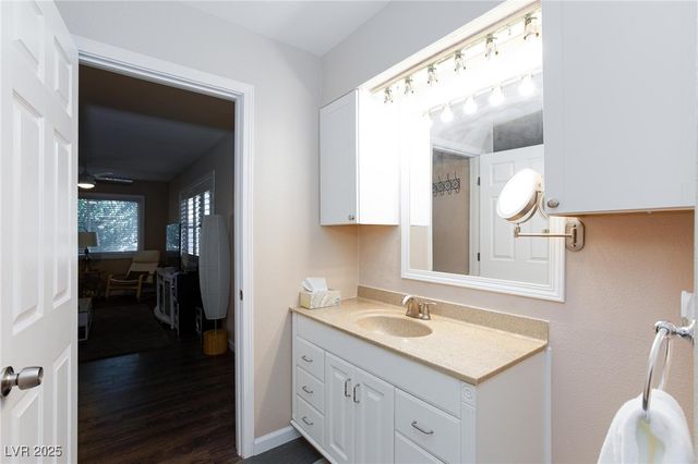 5077 Ridge Drive, Las Vegas, NV 89103