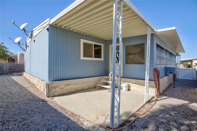 5077 Ridge Drive, Las Vegas, NV 89103