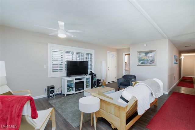 5077 Ridge Drive, Las Vegas, NV 89103