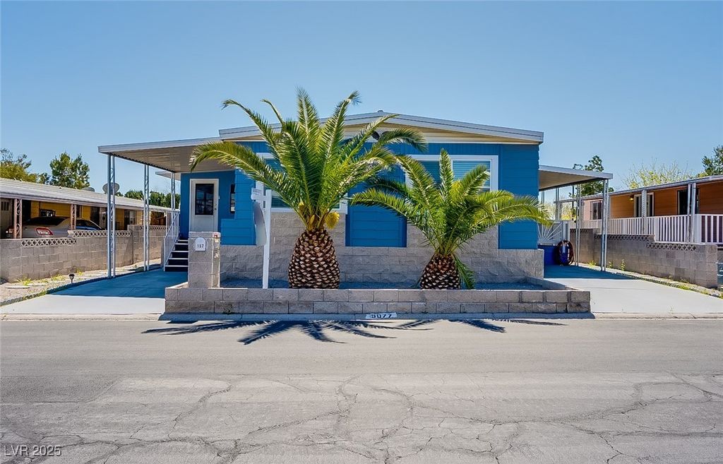 5077 Ridge Drive, Las Vegas, NV 89103