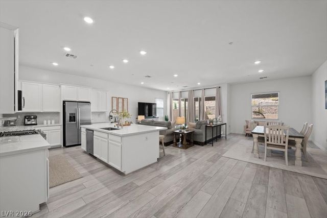 88 Reverie Heights Avenue, Henderson, NV 89011