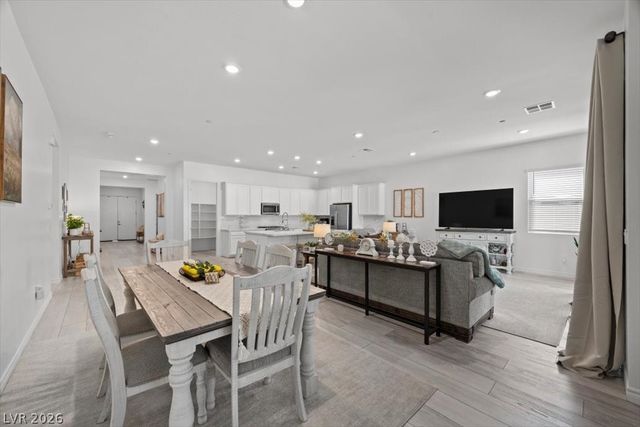 88 Reverie Heights Avenue, Henderson, NV 89011