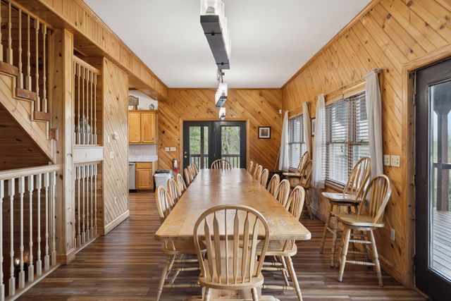 510 Wildflower Ridge Rd, Gatlinburg, TN 37738