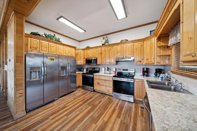 510 Wildflower Ridge Rd, Gatlinburg, TN 37738