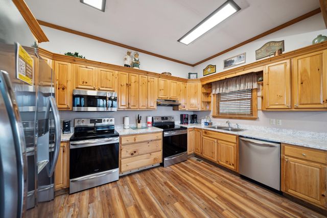 510 Wildflower Ridge Rd, Gatlinburg, TN 37738