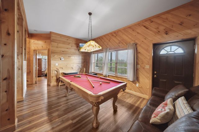 510 Wildflower Ridge Rd, Gatlinburg, TN 37738
