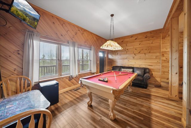 510 Wildflower Ridge Rd, Gatlinburg, TN 37738