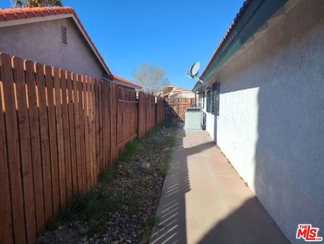 37058 Waterman Avenue, Palmdale, CA 93550