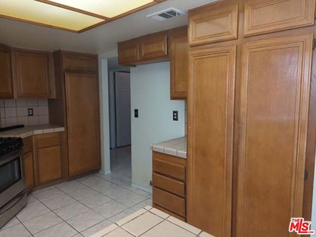 37058 Waterman Avenue, Palmdale, CA 93550